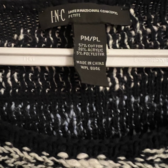 🎉🎉HOST PICK🎉🎉INC Poncho Sweater Womens PM/PL Blue Aztec Pattern Fringe NWOT - Picture 5 of 8